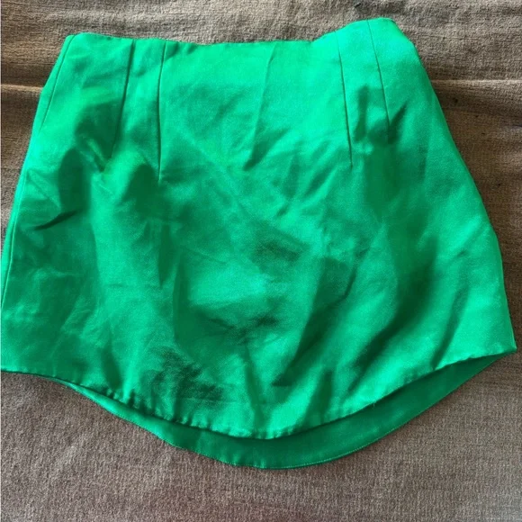 Zara green satin tulip Mini Skirt - Picture 3 of 4